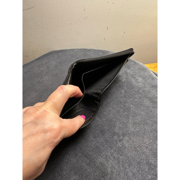 Gucci Black Nylon Monogram Compact Zip - Picture 12 of 13